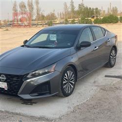 نيسان ألتيما